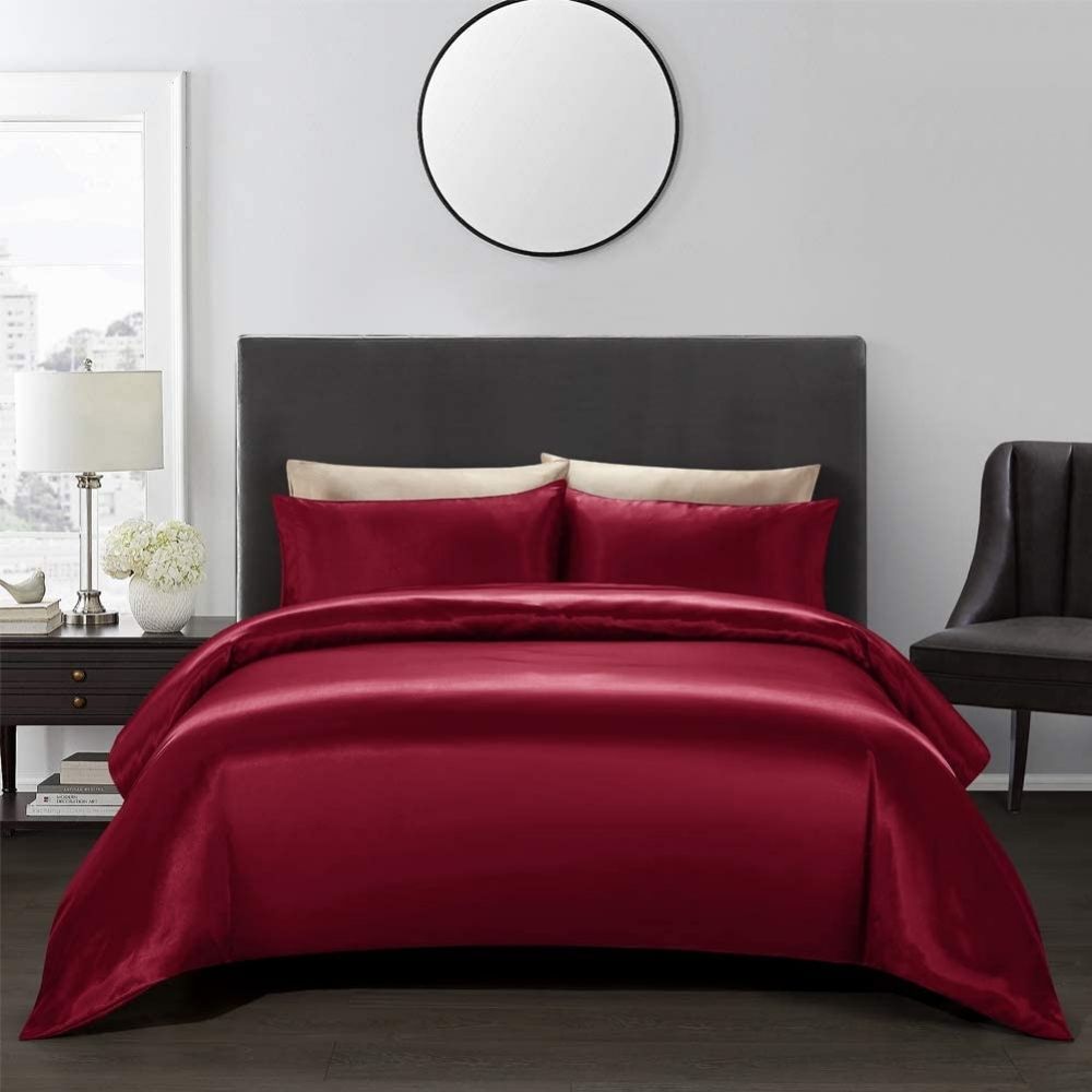 Satin Silk Bedding Set: image 16